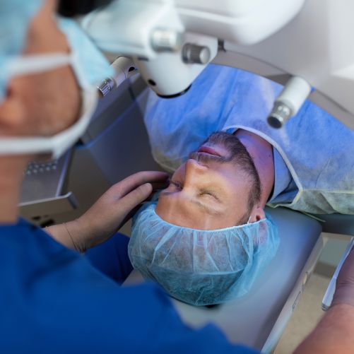 ВИДЕО: Др. Индарс Лацис о том, как проходит процедура лазерной коррекции зрения LASIK?