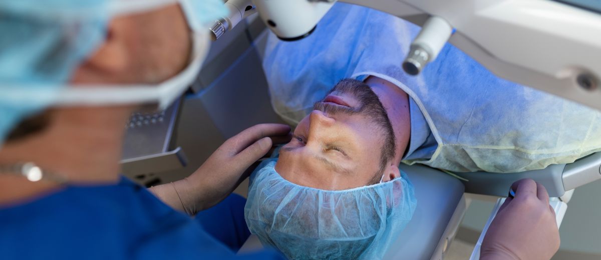 ВИДЕО: Др. Индарс Лацис о том, как проходит процедура лазерной коррекции зрения LASIK?